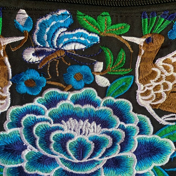 Boho Embroidered Flower Peruvian Crossbody Bag - Picture 6 of 9